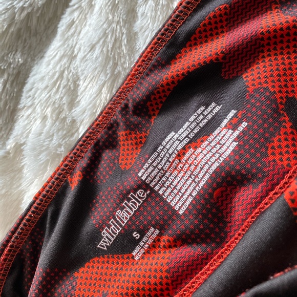 High Waisted Orange Camo Athletic Leggings - Picture 5 of 5